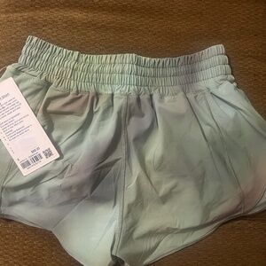 Lululemon Shorts - Size 6